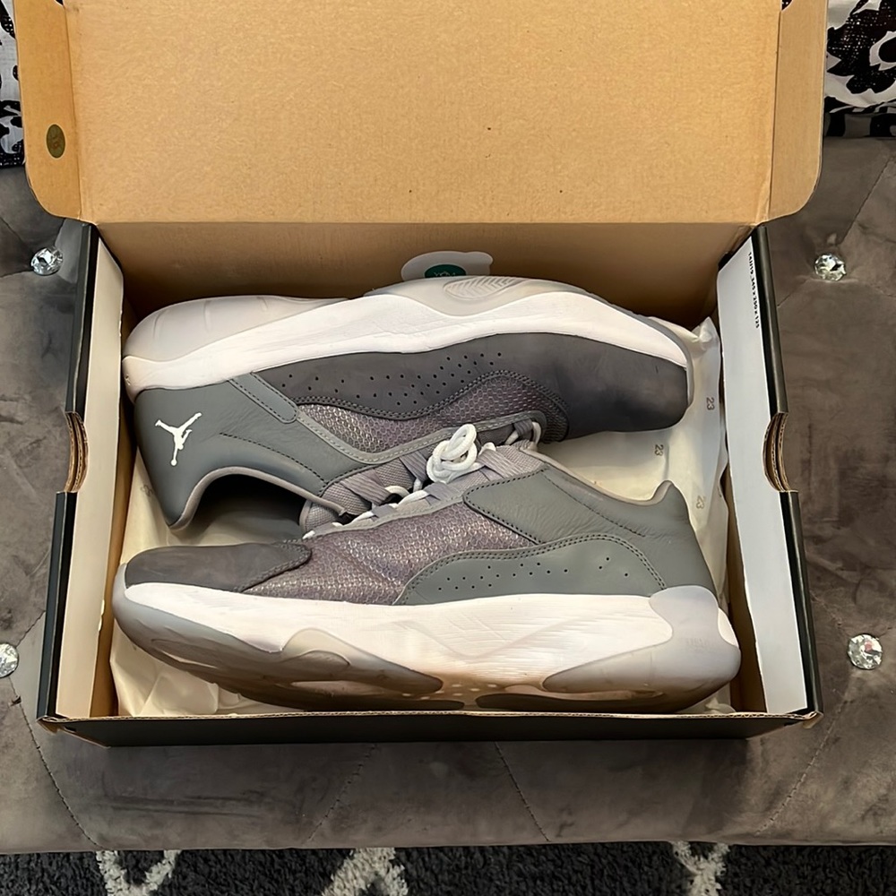 Barely worn Air Jordan 11 CMFT Low